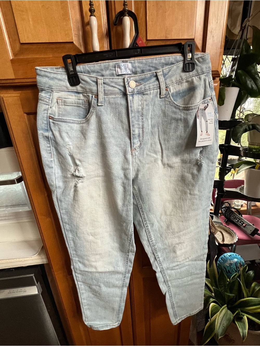 Time and Tru High Rise Mom Regular Light Blue size 10